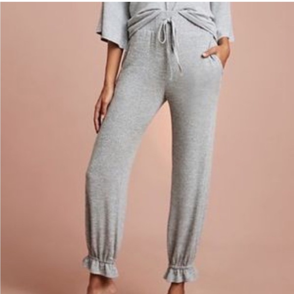 Anthropologie Sunday in Brooklyn Gray Knit Ruffle Hem Joggers